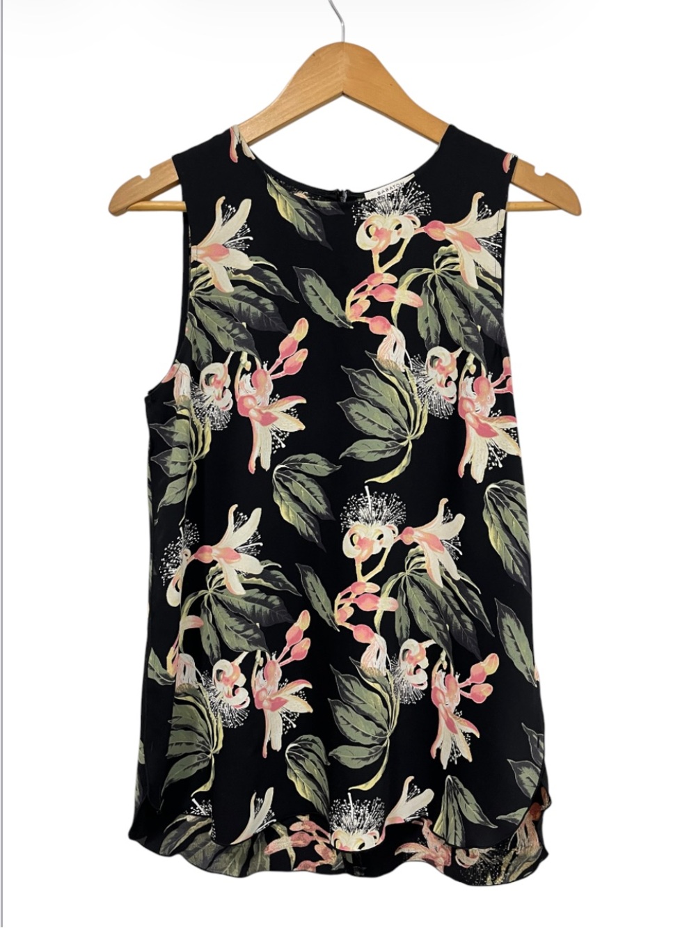 Babaton Black Floral Sleeveless Blouse